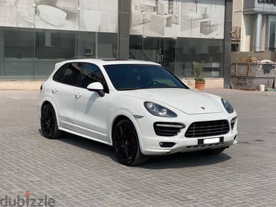 Porsche Cayenne GTS 2014 White