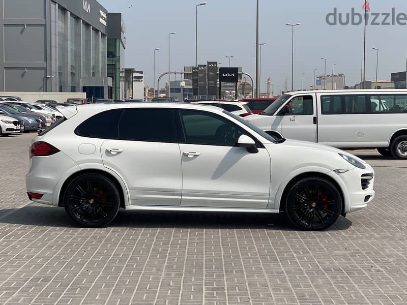 Porsche Cayenne GTS 2014 White 2