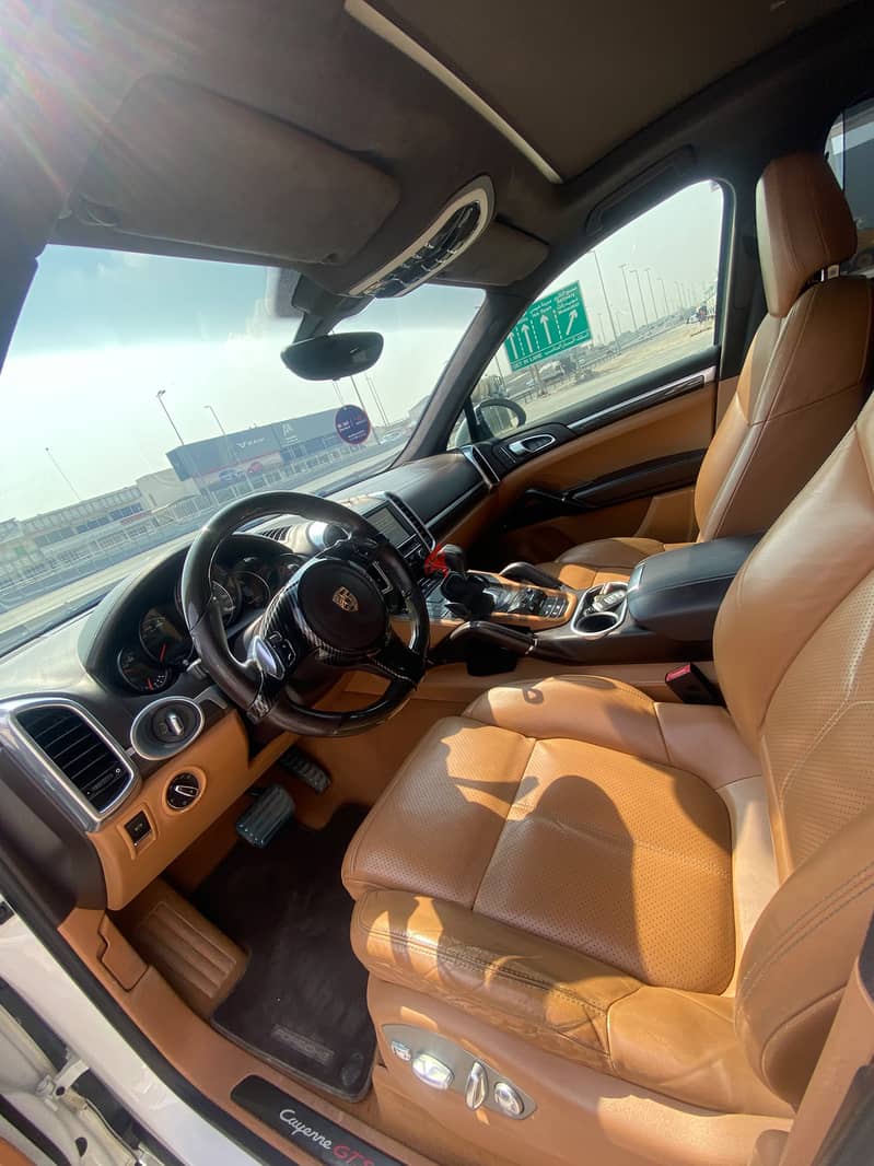Porsche Cayenne GTS 2014 White 4