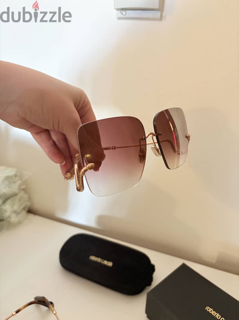 Roberto Cavalli glasses with box pre owned 2