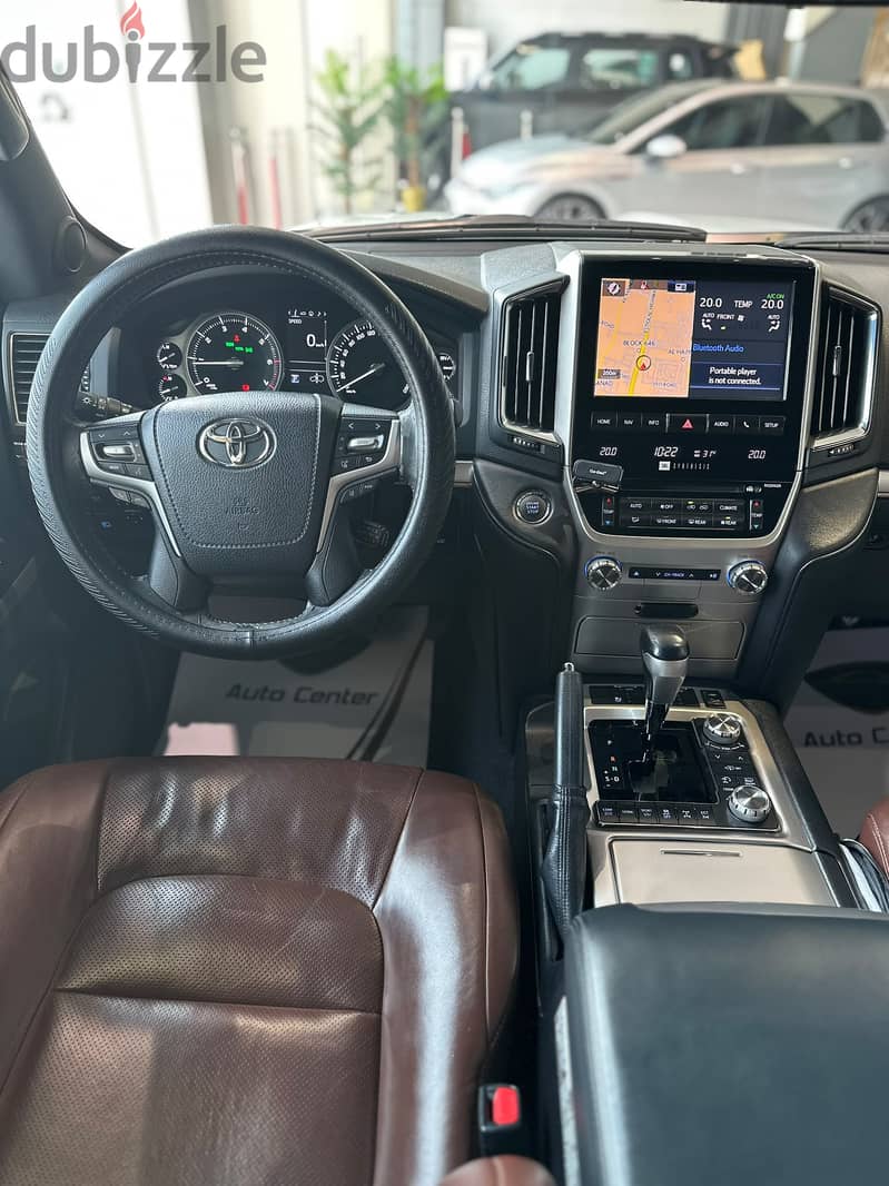 TOYOTA LAND CRUISER VX. S 5.7 2016 PEARL 6