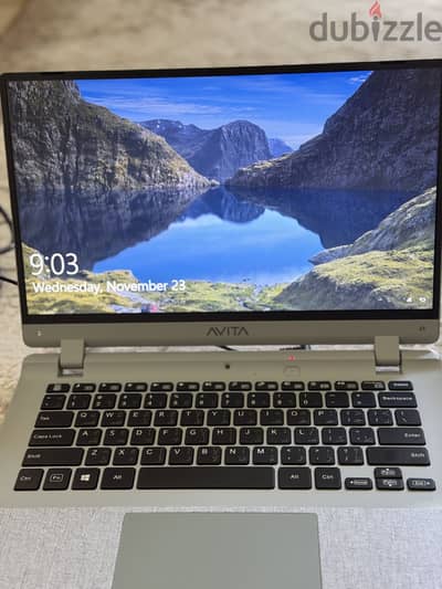 ARGENT SALE  laptop with box