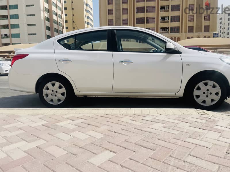 Nissan sunny 2023 model . 4