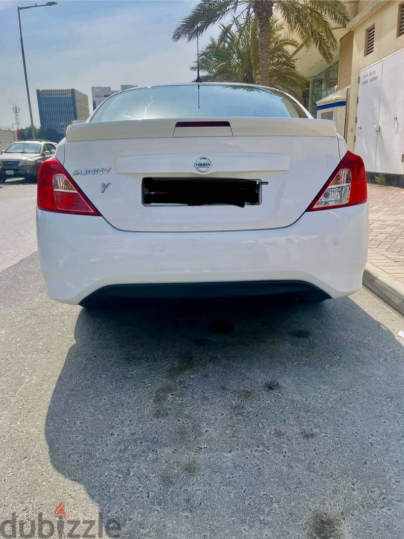 Nissan sunny 2023 model . 5