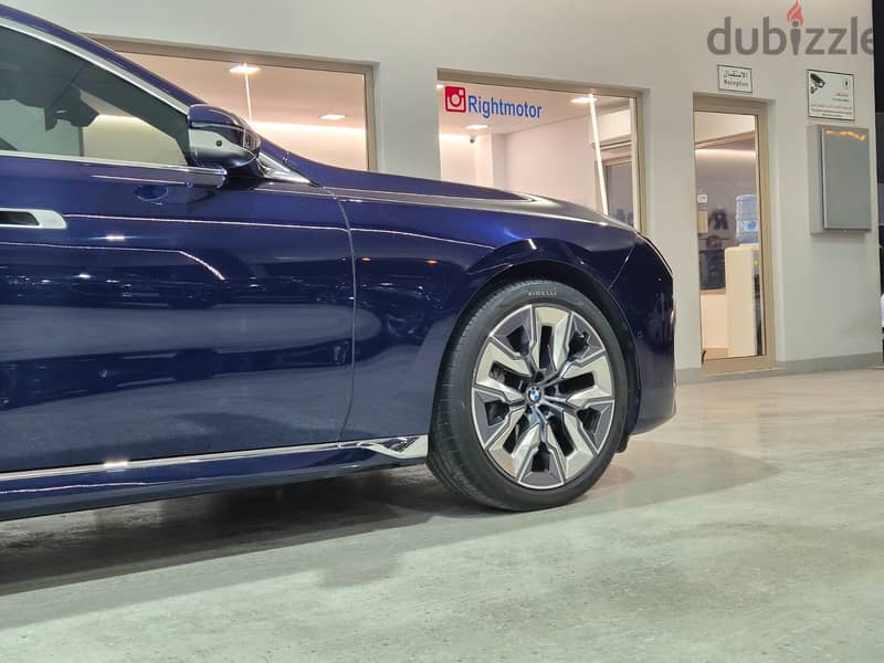 BMW 740i 2025, 13,000 Kms 4