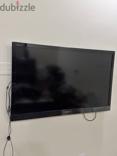 For Sale – Sony BRAVIA 40-Inch LED TV