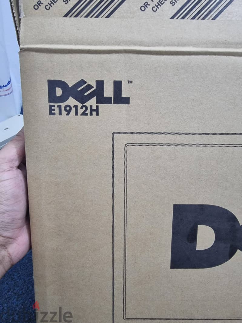 Dell E1912H Widescreen LED-Backlit LCD Monitor 1
