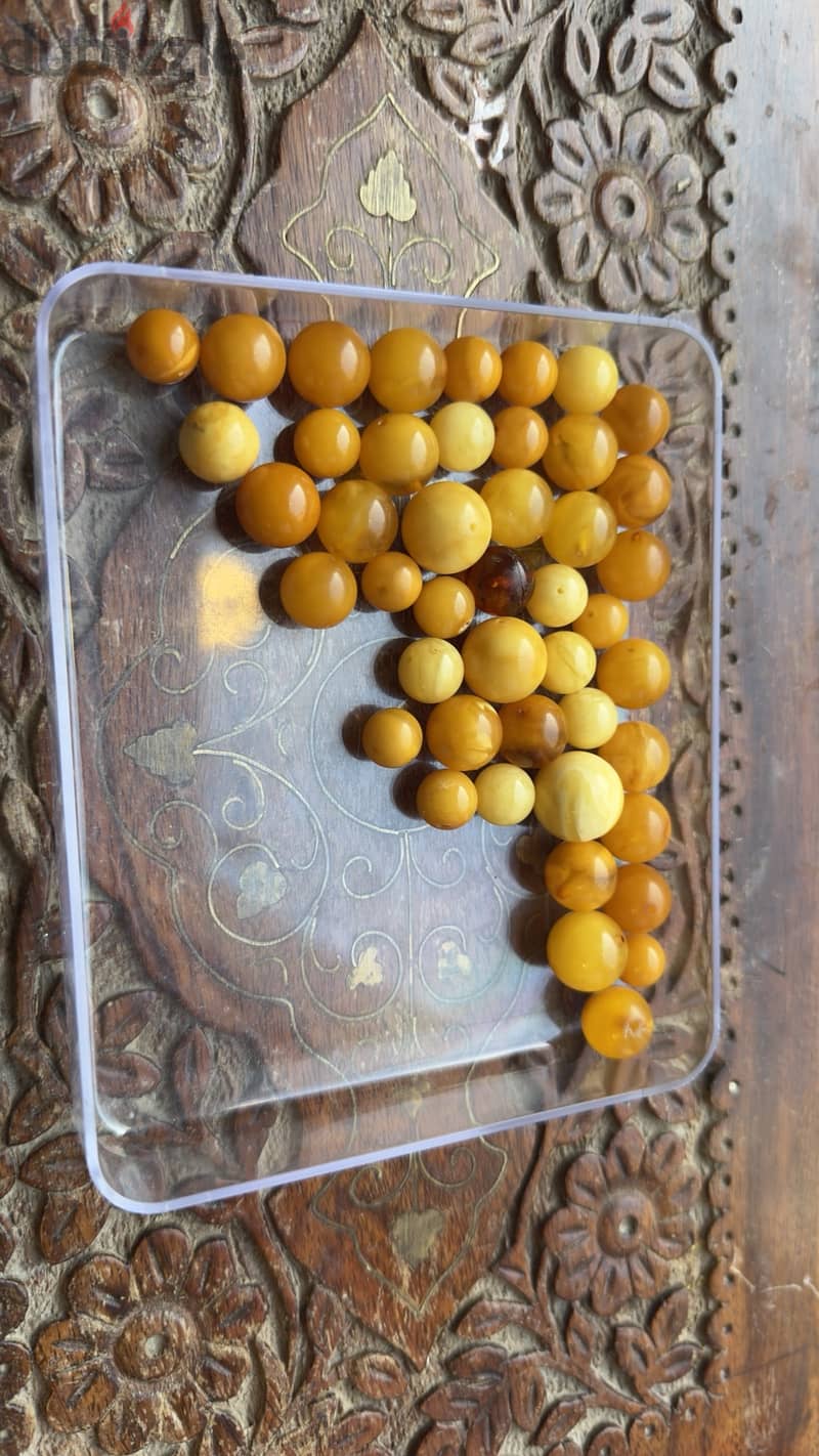 كهرمان حر طبيعي بلطيقي — سعر الغرام من 5.3 د. ب 10