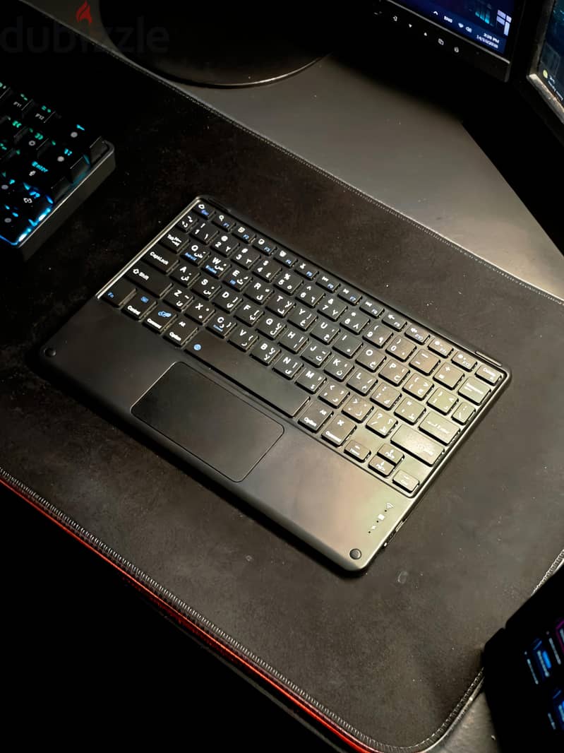 ⌨ Wireless Keyboard with Touchpad – 8 BD 1