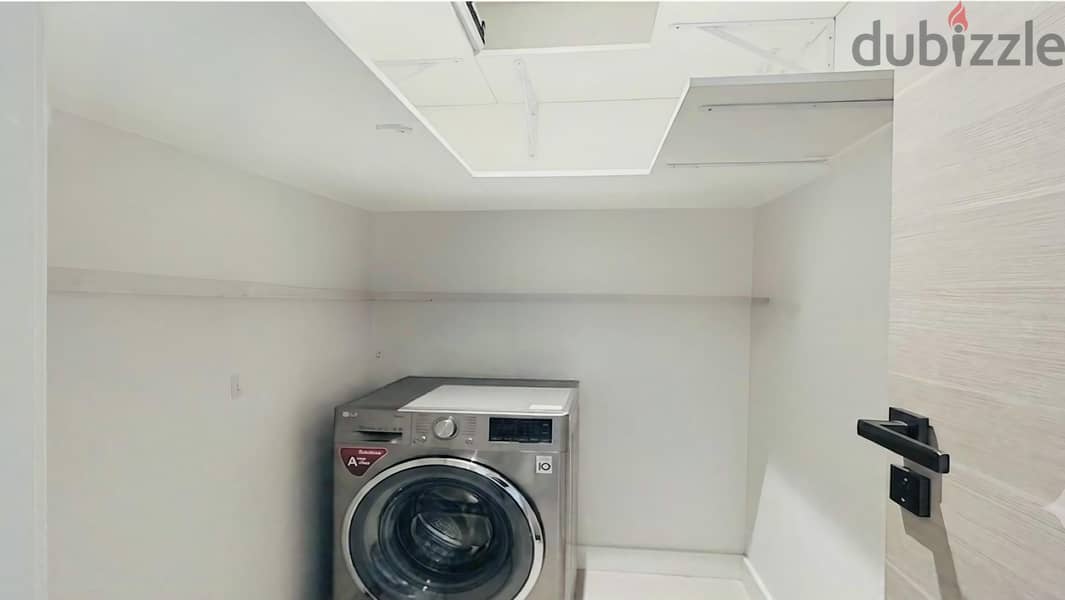 Luxury 1-Bedroom Apartment | Fontana Infinity, Juffair 7