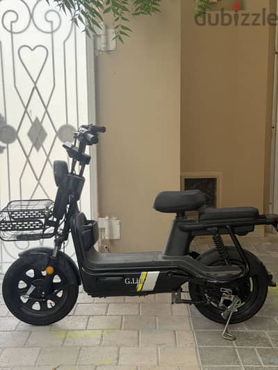 G Lin scooter
