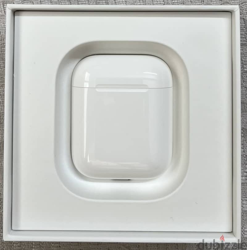 Apple AirPods (2nd generation) for immediate sale 6