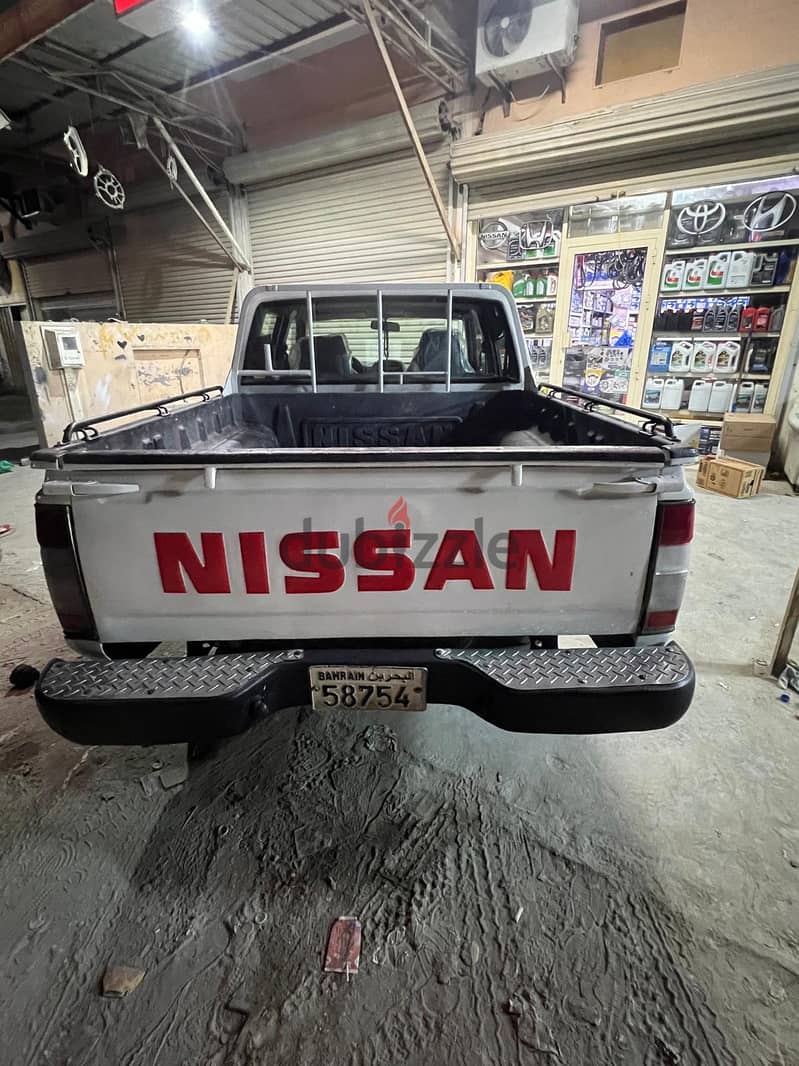Nissan Pickup 2003 3