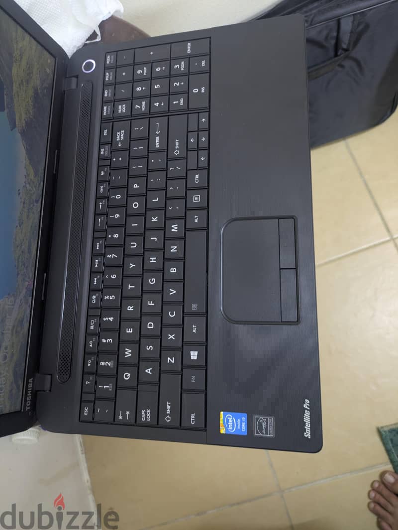 Toshiba Laptop i5 15.6 inches 8GB Ram 128GB SSD 2