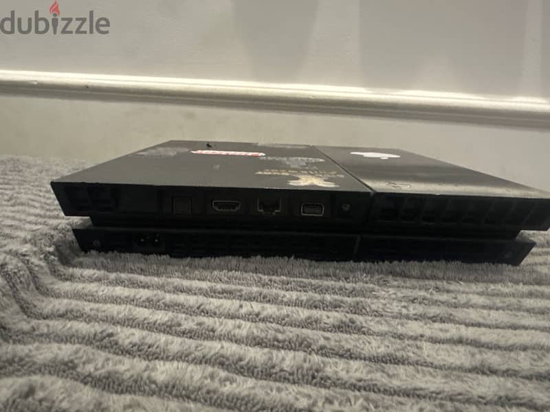 PS4 500GB , with 2 controllers and 3 games. Price 50bd negotiable 2