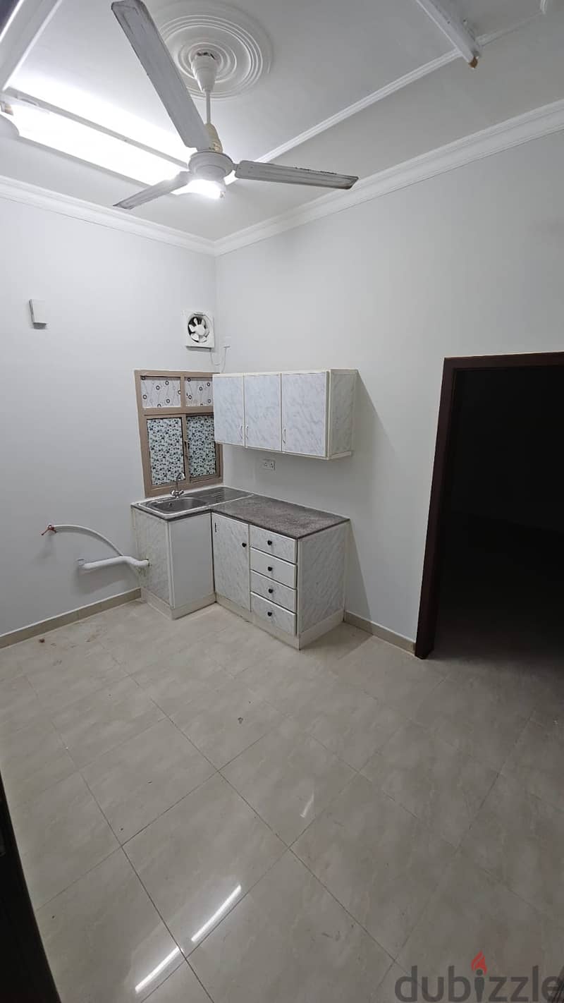 Unlimited EWA & Wi-Fi - 1 BR Flat in Qudaybiya (Ground Floor) 4