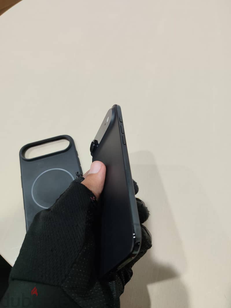 Apple - iPhone 17 Air 3