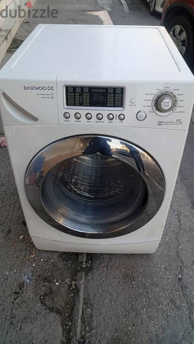 Daewoo front load 11kg  washing machine very excellent condition