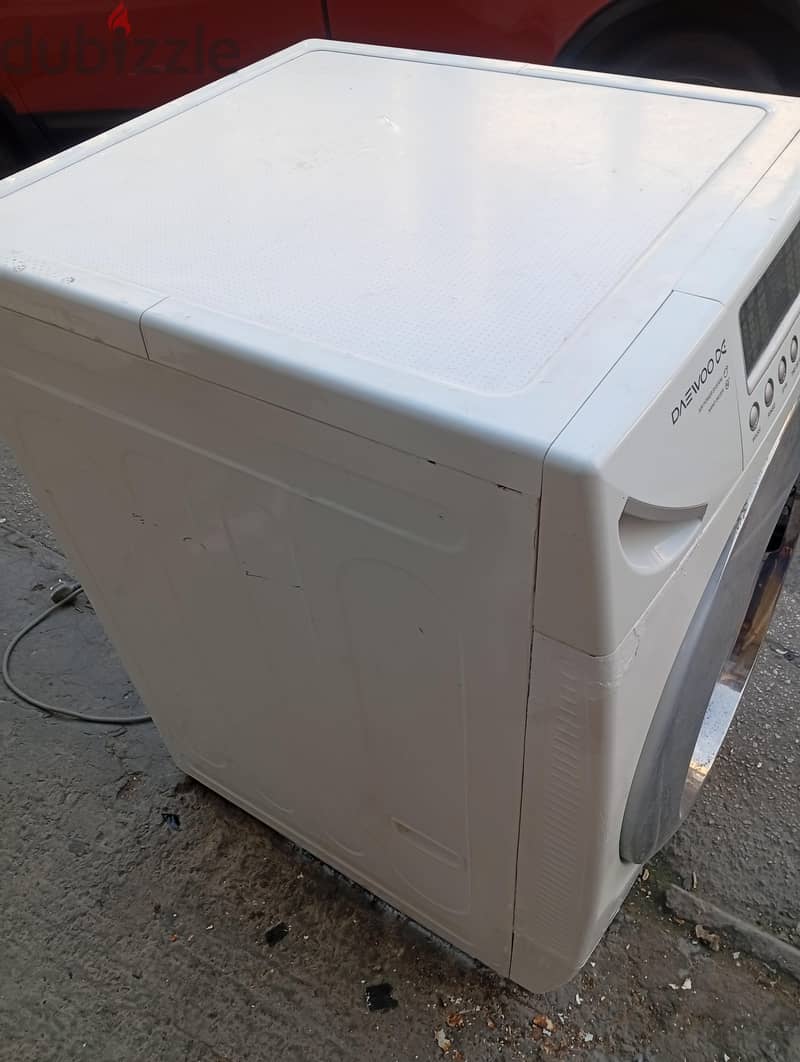 Daewoo front load 11kg  washing machine very excellent condition 4