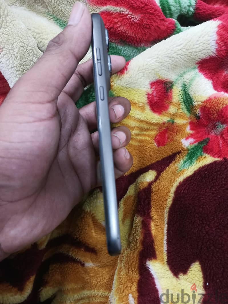 Motorola Moto G77 3