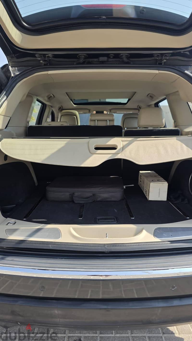 FOR SALE: 2011 Jeep Grand Cherokee 4x4 - Full Option - V8* 10