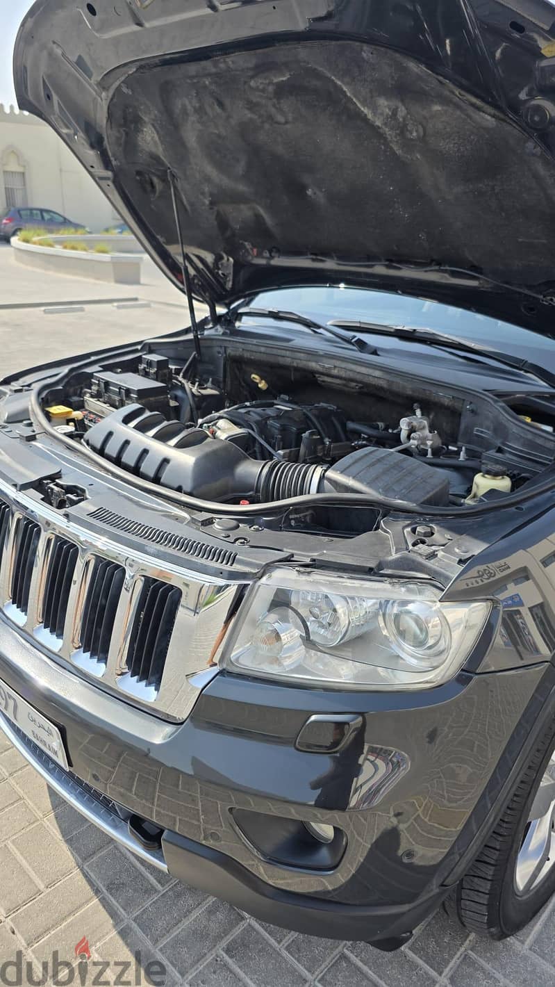 FOR SALE: 2011 Jeep Grand Cherokee 4x4 - Full Option - V8* 11