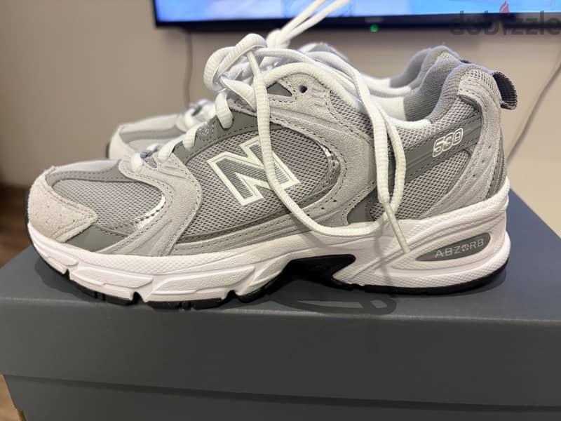 New never worn new balance shoes 4