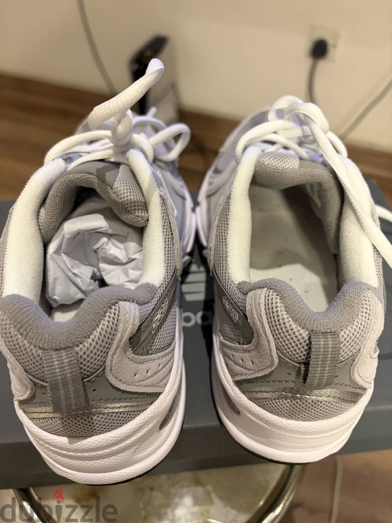 New never worn new balance shoes 7