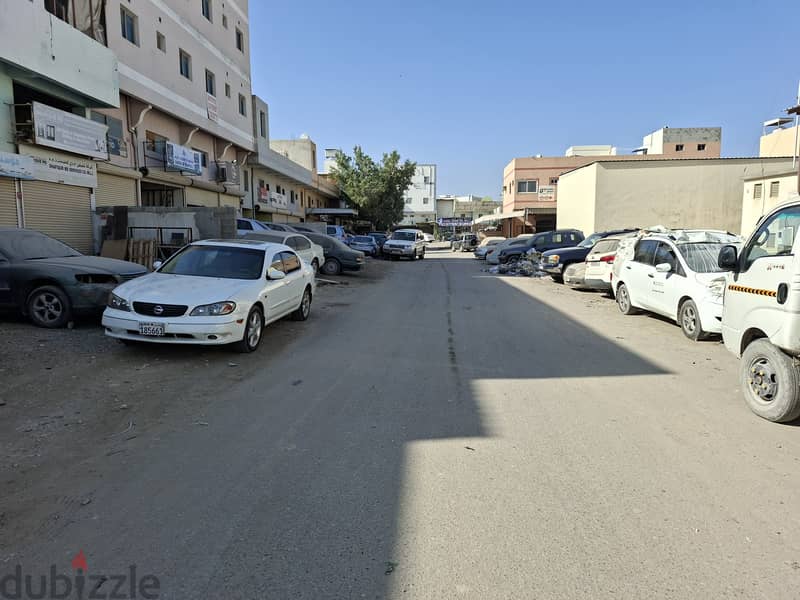 Rent  Cars Garage or Fabrication workshop, Contact whats app: 3531780 14