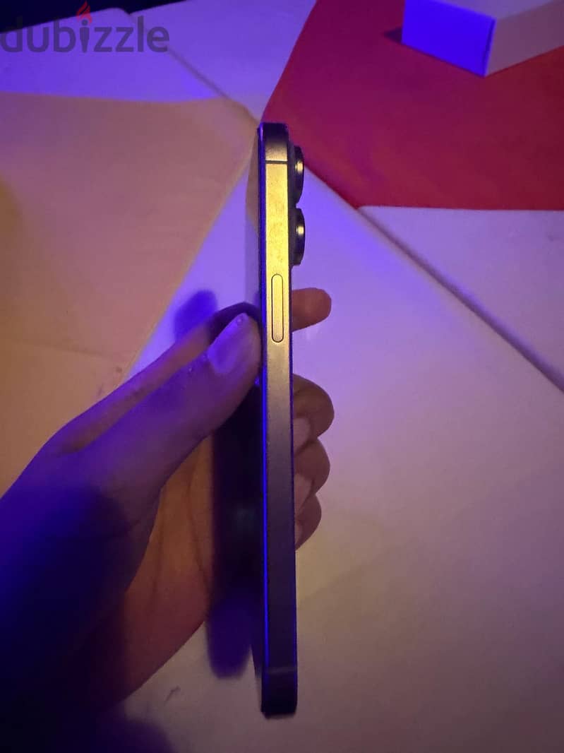 iPhone 15 Pro Max very good condition 5