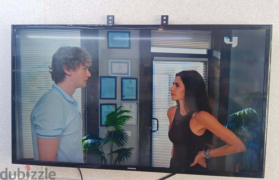 40 inch Samsung led TV for sale 2