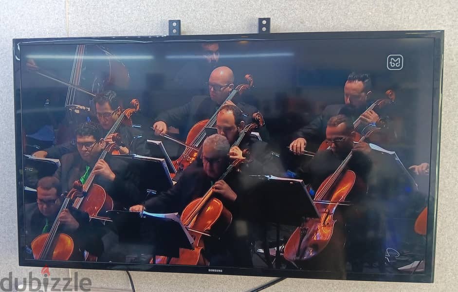 40 inch Samsung led TV for sale 3
