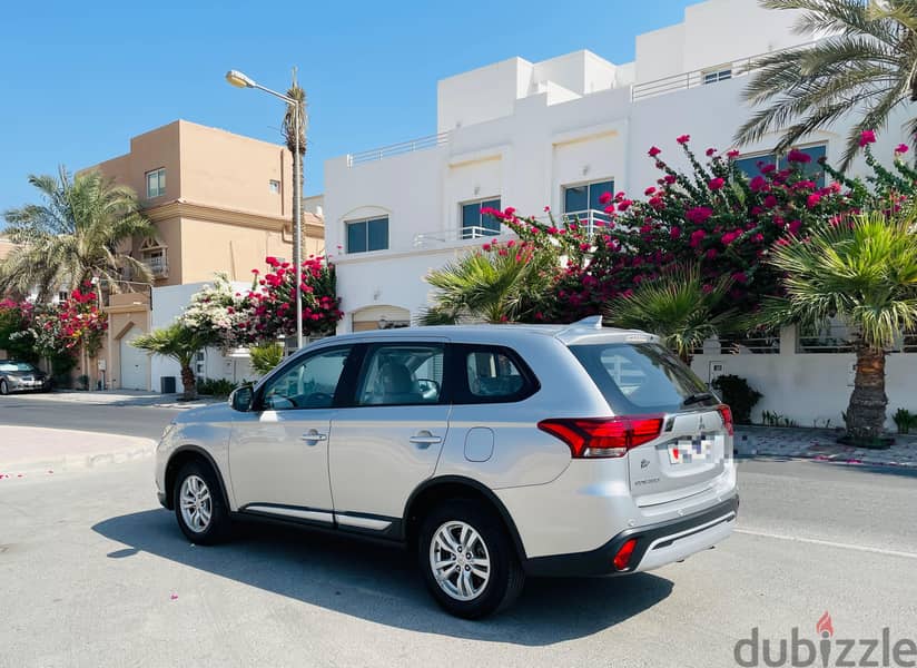 Mitsubishi Outlander 2019 zero accident 10