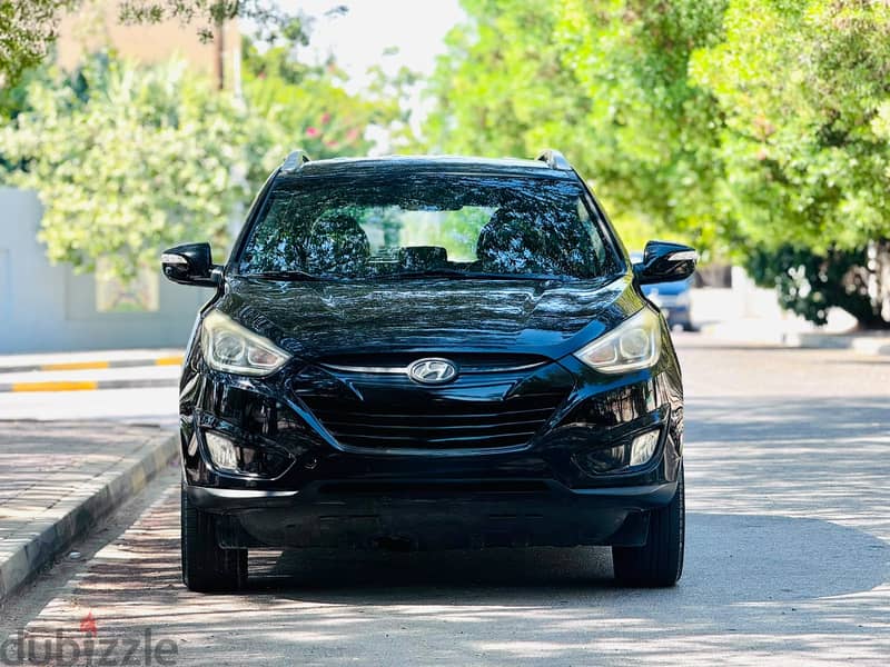 HYUNDAI TUCSON 2015 MODEL WITH ZERO ACCIDENT AND WELL-MAINTAINED 3