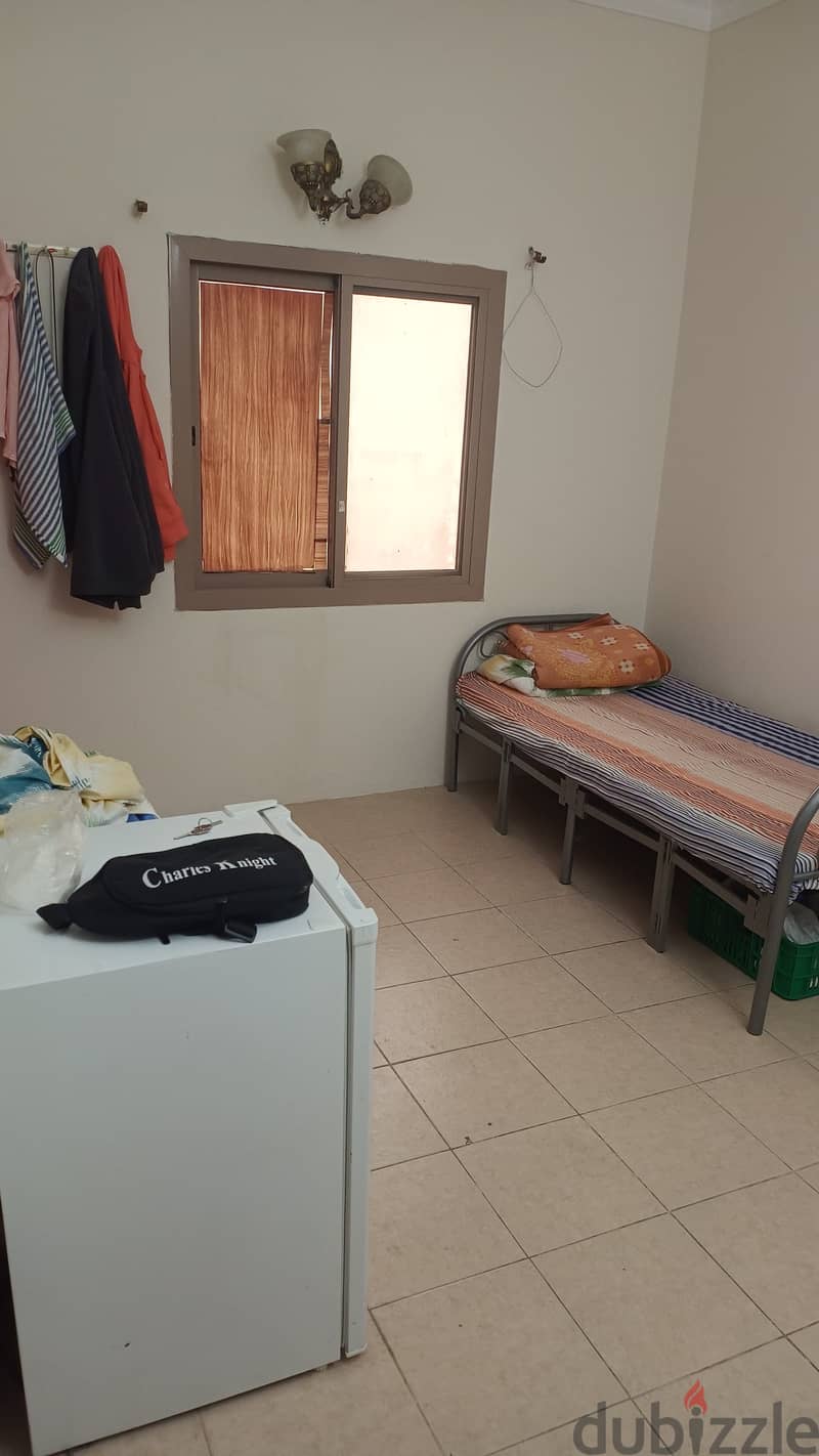 Room for rent with ewa 4