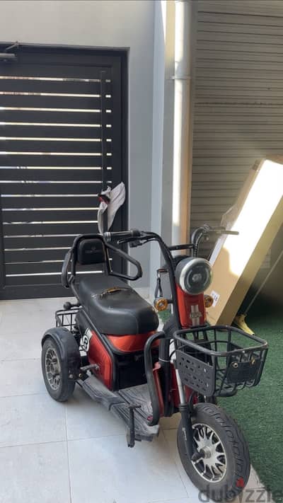 3 wheel scooter for sale 50 bd non negotiable