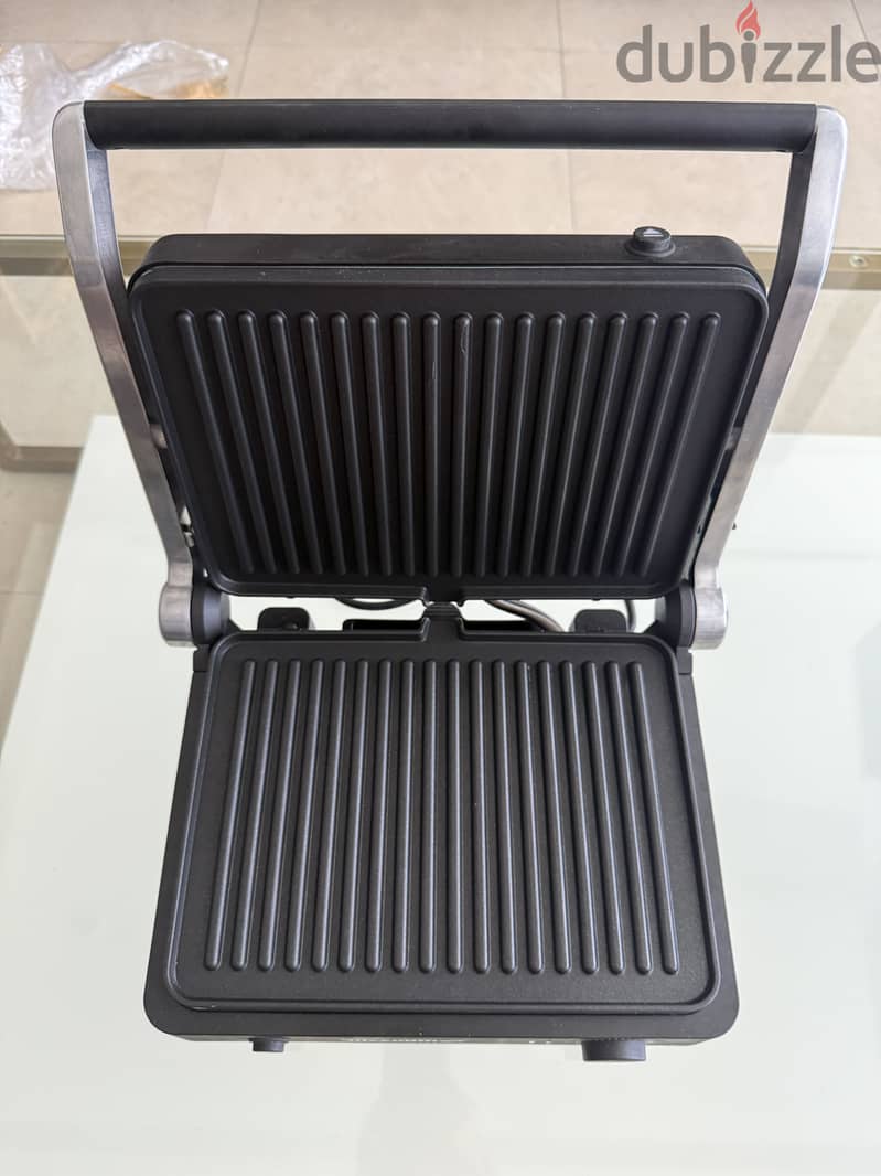 Meenumix Electric Contact Grill / Panini Maker 1