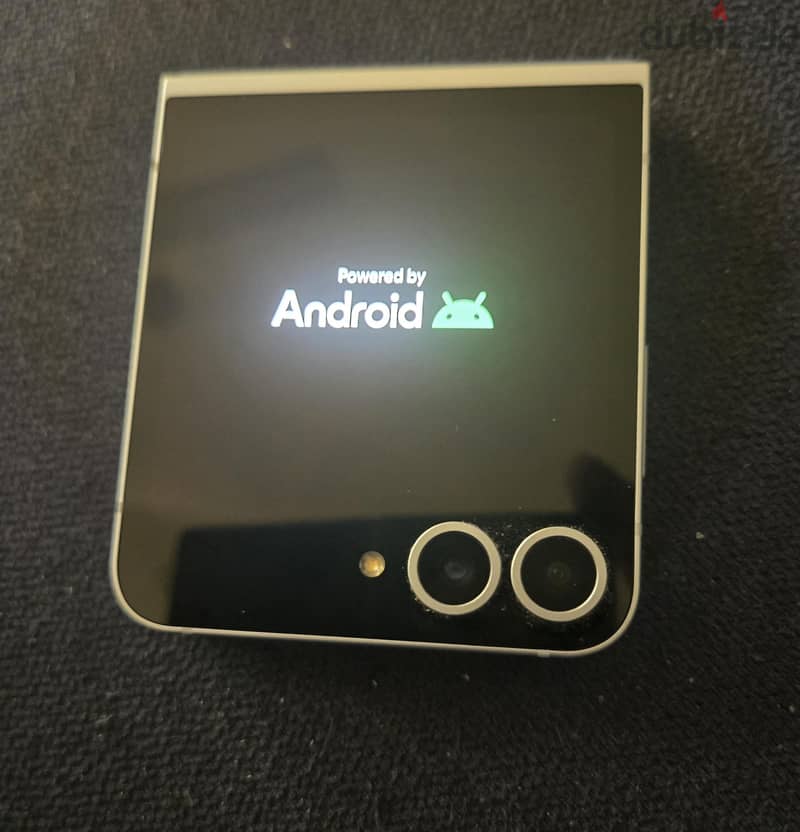Samsung Z Flip 6 4