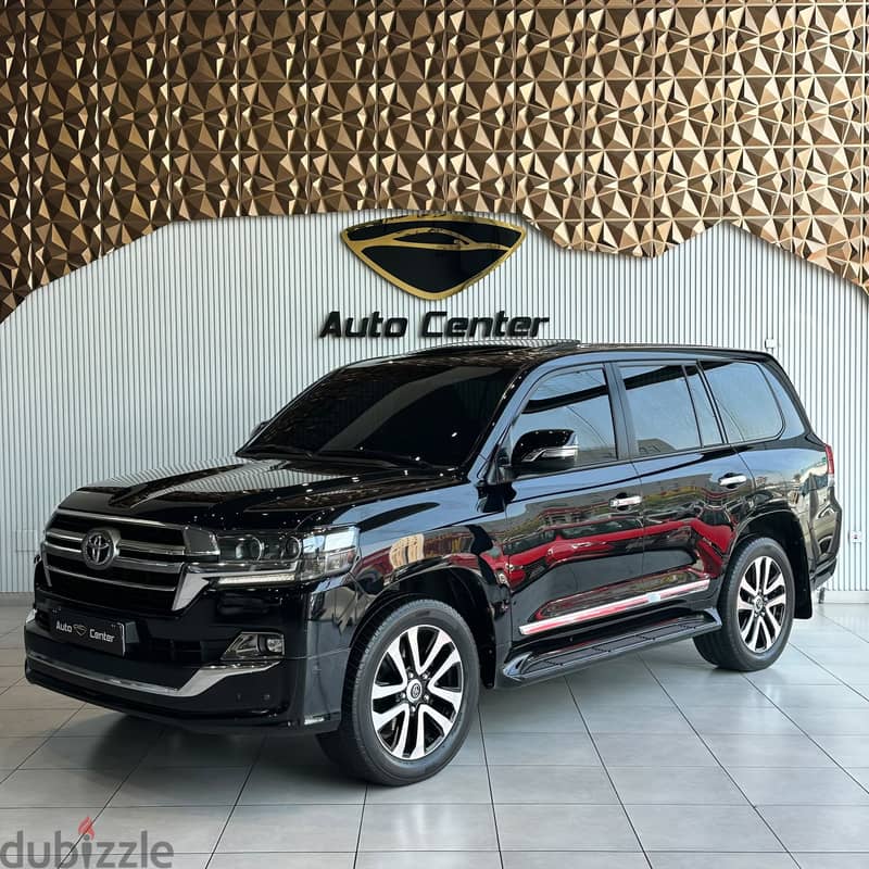 TOYOTA LAND CRUISER GXR GRAND TOURING V8 2019 BLACK 2