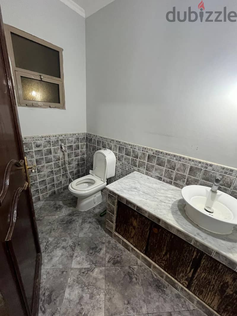 Villa second floor for rent 220 bd 4