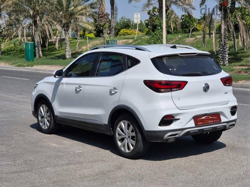MG MG ZS 2023 4