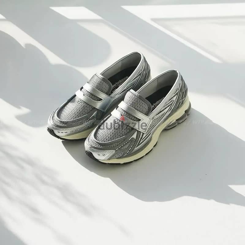 NB limited sneakers (size 39.5 can fit 40) 1
