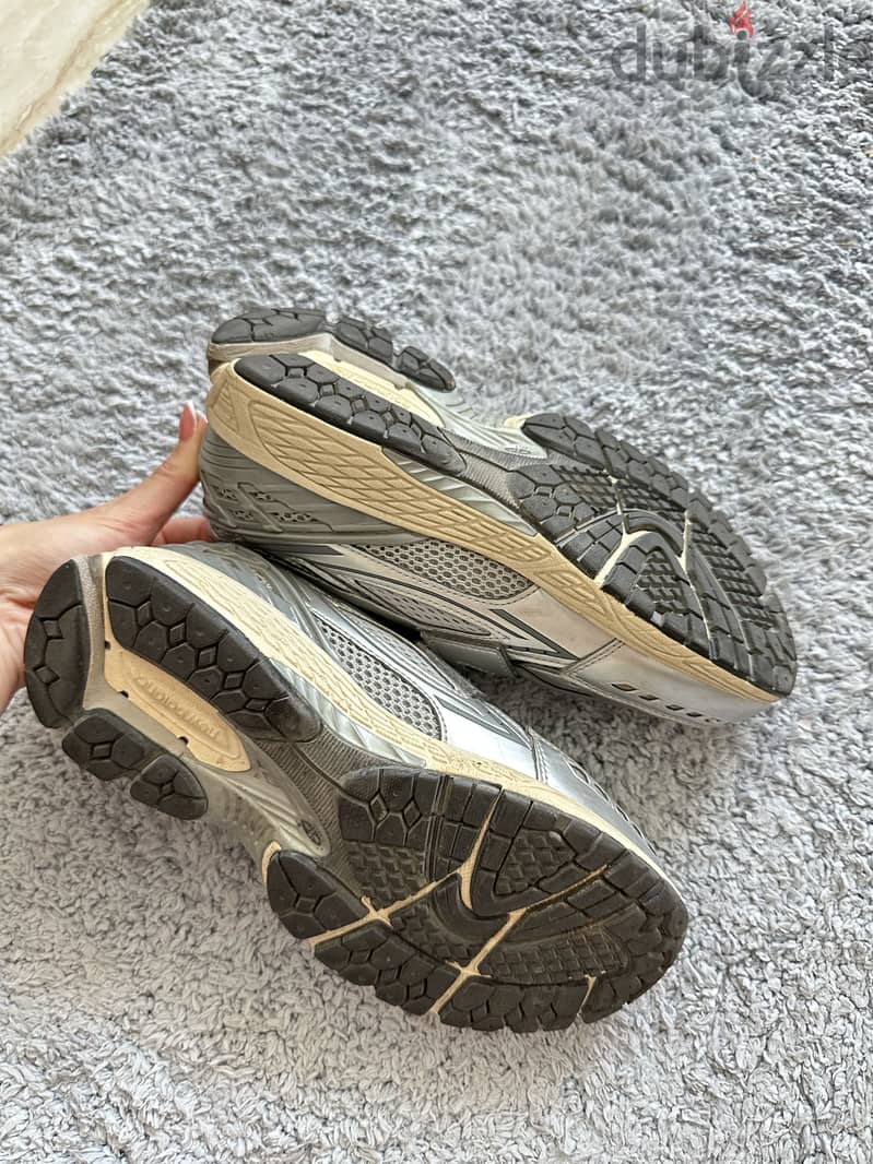 NB limited sneakers (size 39.5 can fit 40) 8