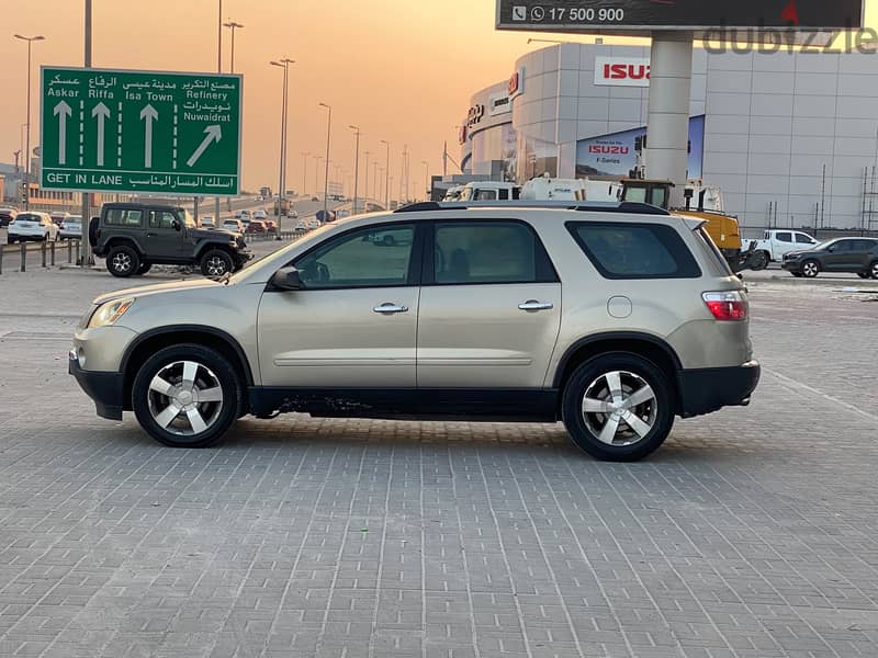 GMC Acadia 2011 Gold 3
