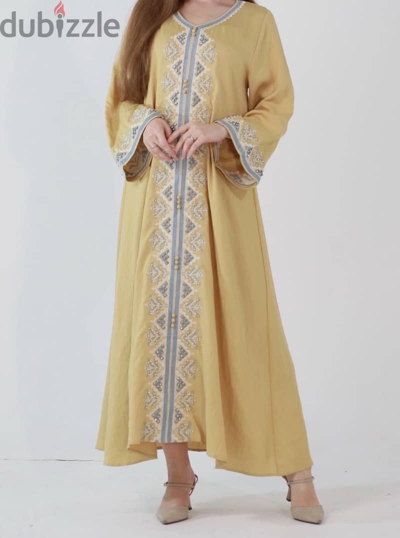 Women arabic dress 1