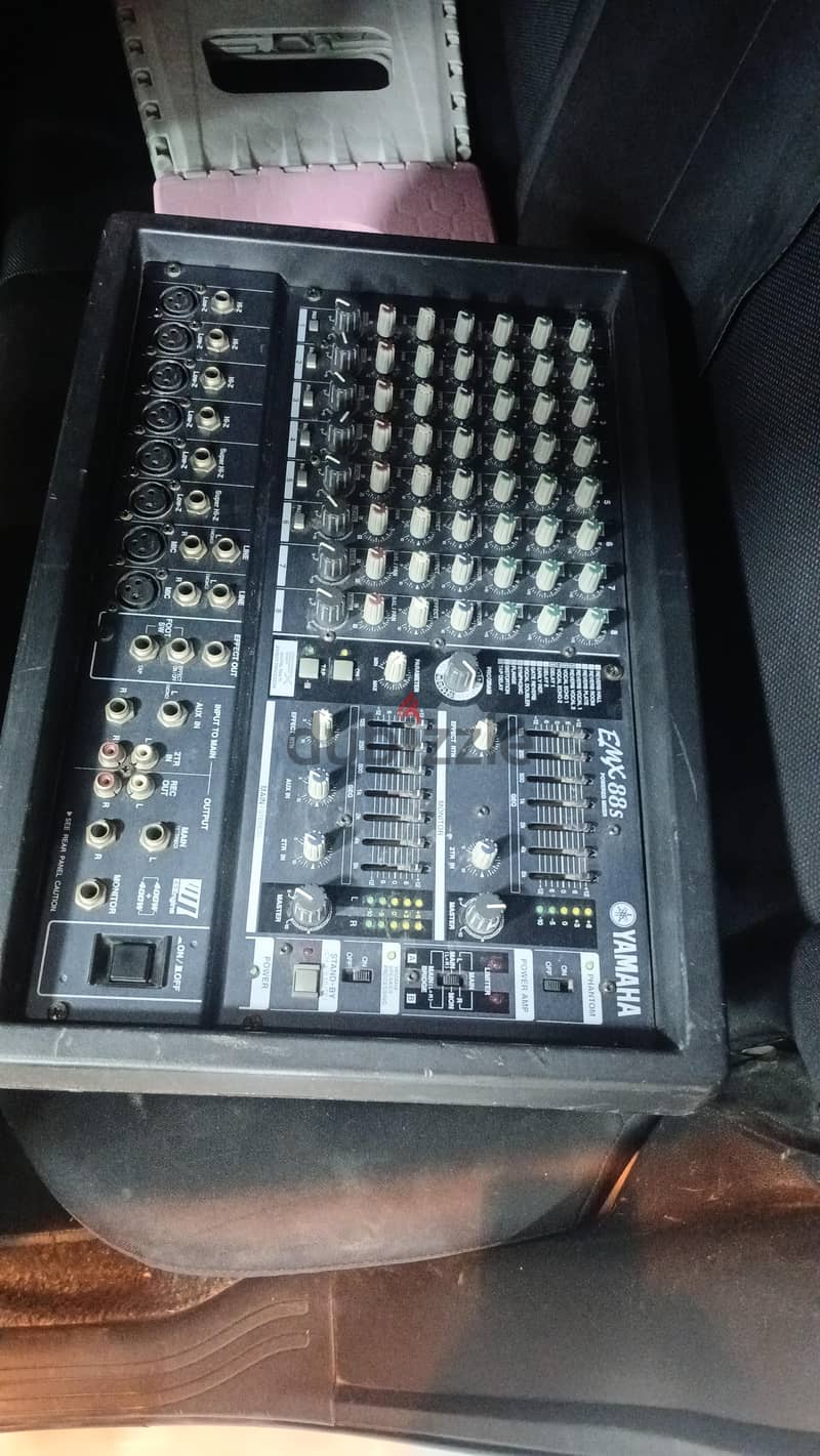 YAMAHA EMX88s Powerd Mixer 5