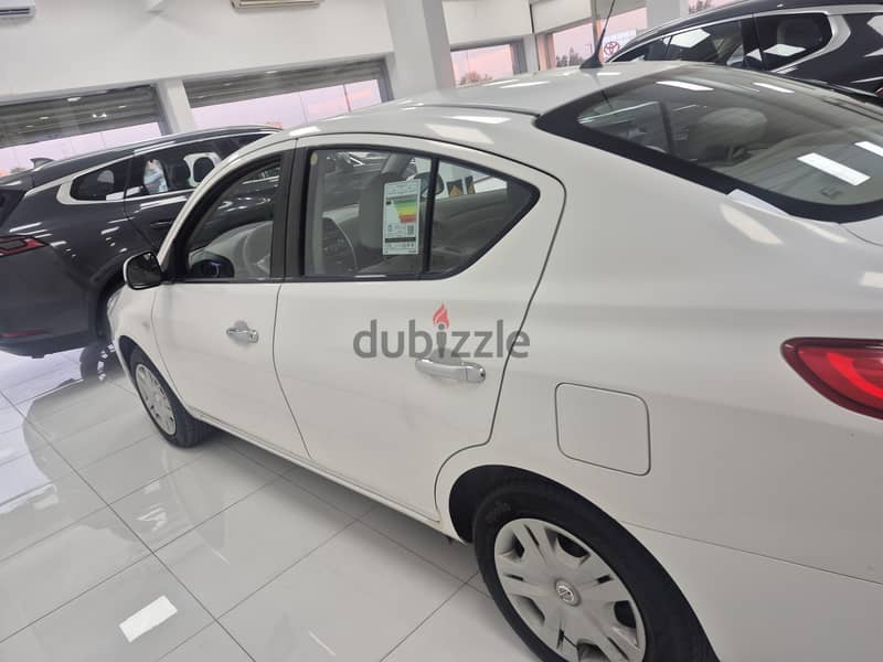 Nissan Sunny 2022 4