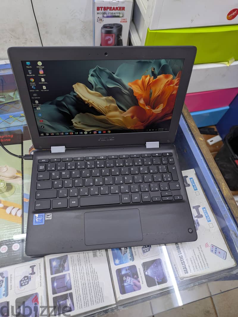 Asus Touch Screen Chromebook with Window 32GB SSD 4GB Ram 1