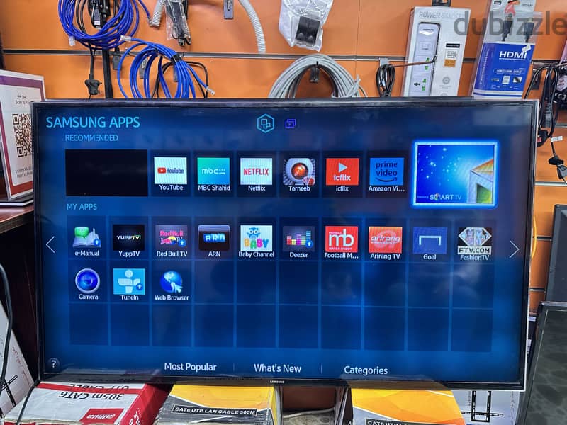 Samsung tv smart 48 inch with rimot 2