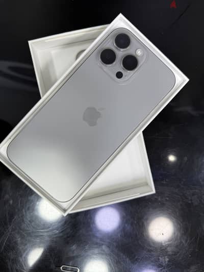 Apple - iPhone 16 Pro Max